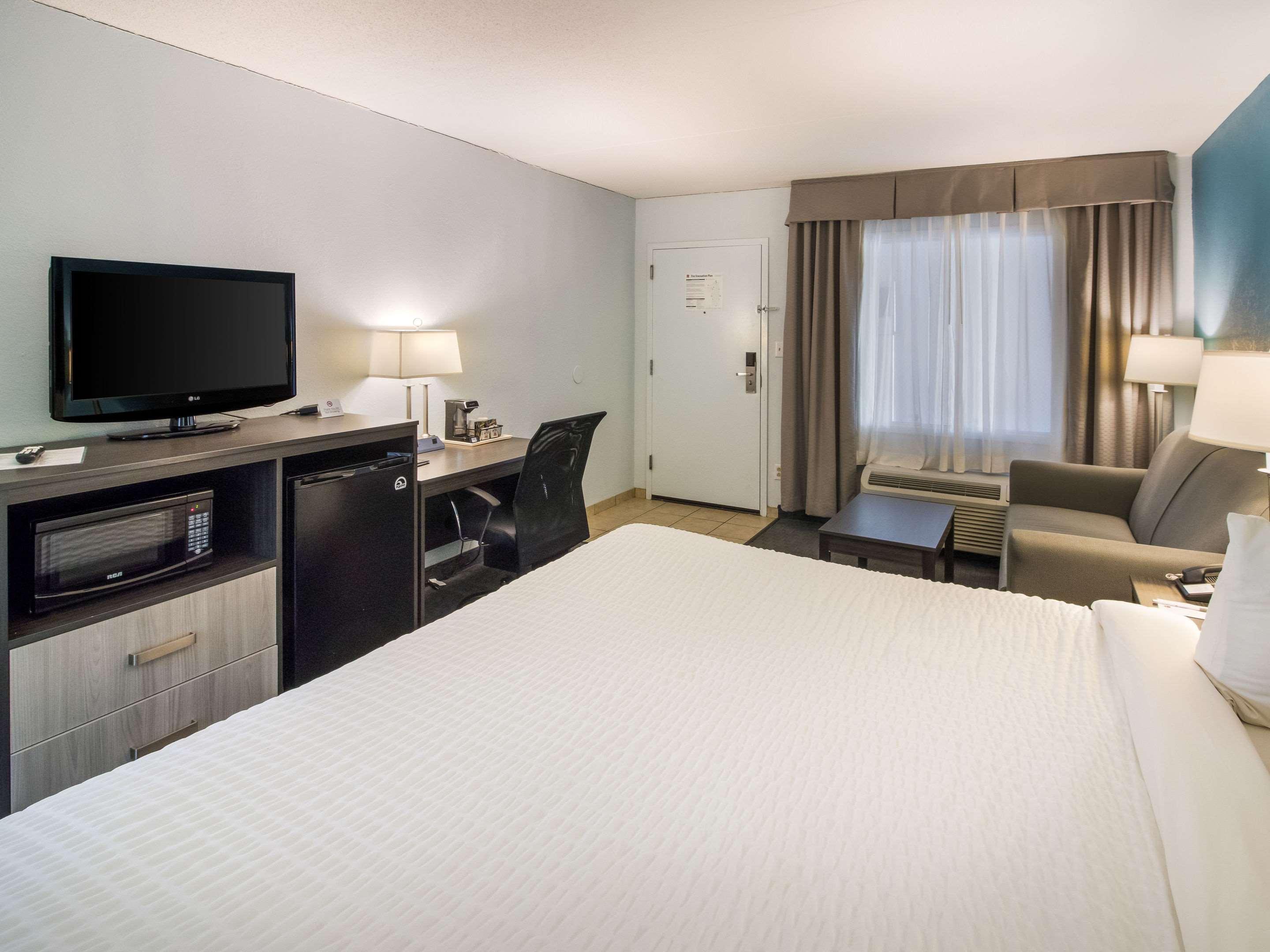 Clarion Inn Cleveland Near University Bagian luar foto
