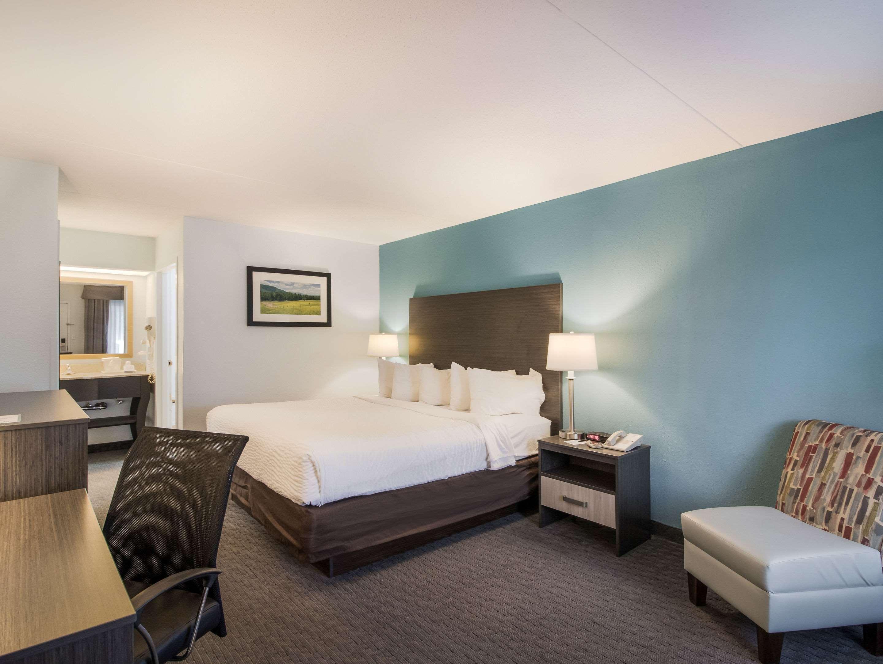 Clarion Inn Cleveland Near University Bagian luar foto