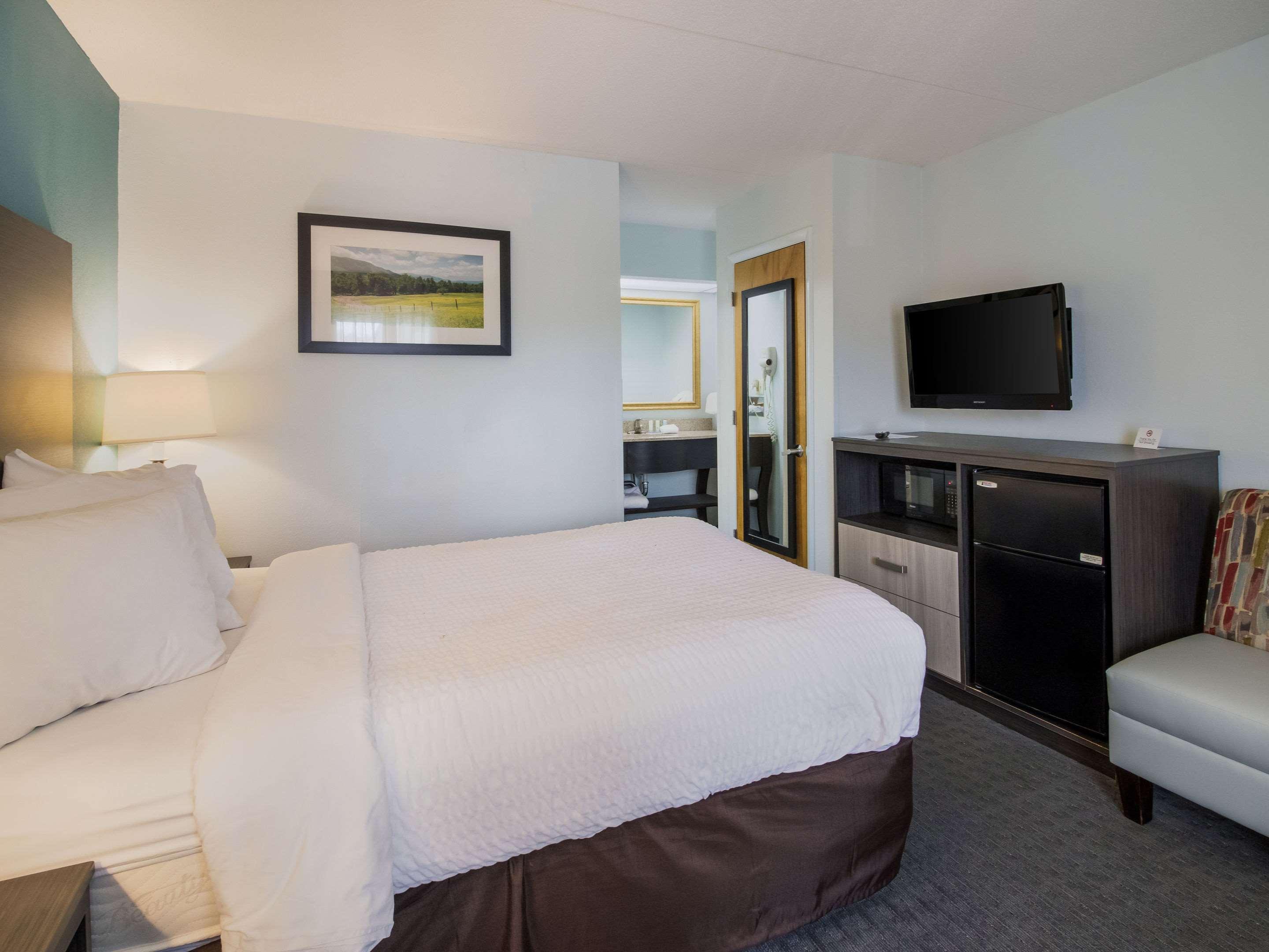 Clarion Inn Cleveland Near University Bagian luar foto