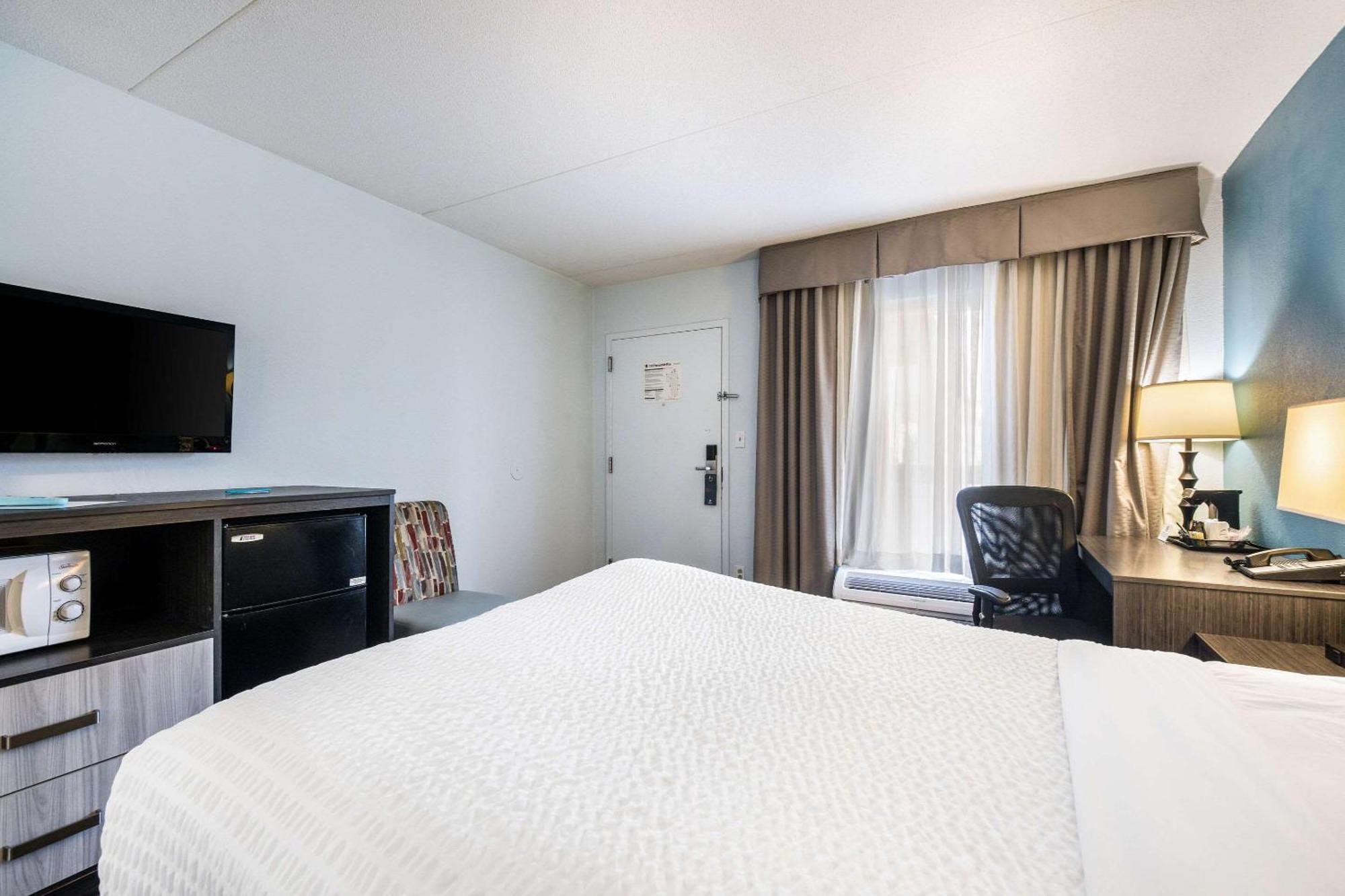 Clarion Inn Cleveland Near University Bagian luar foto