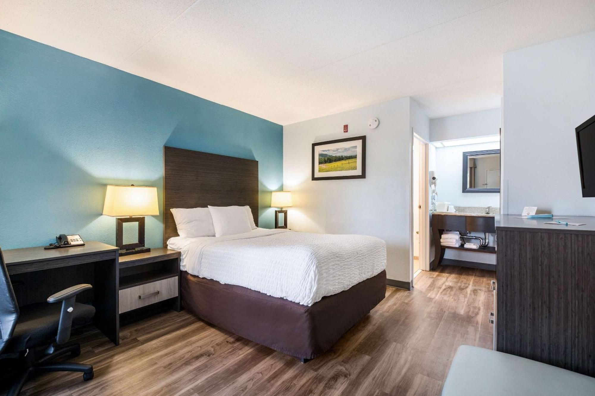 Clarion Inn Cleveland Near University Bagian luar foto