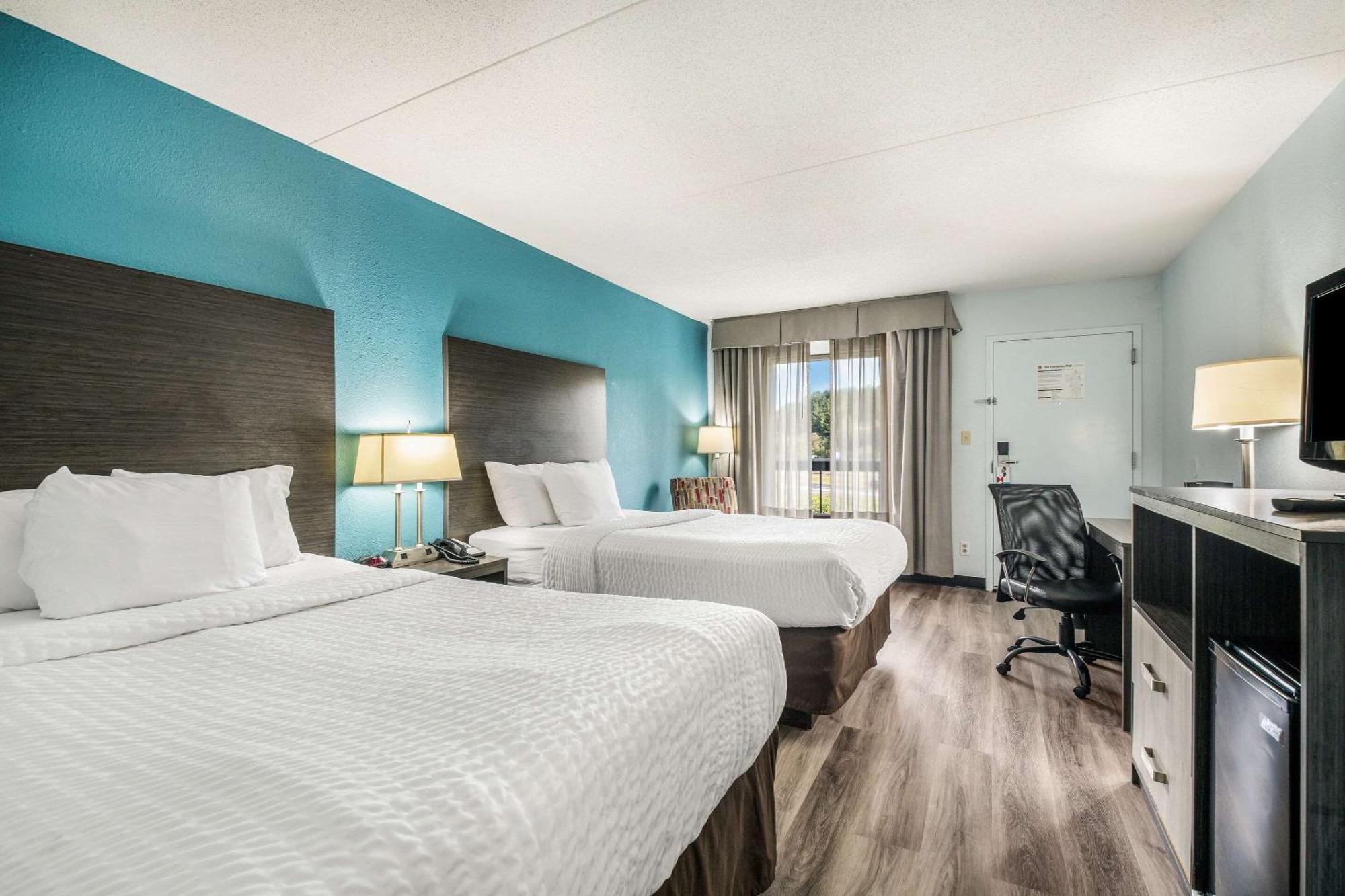 Clarion Inn Cleveland Near University Bagian luar foto