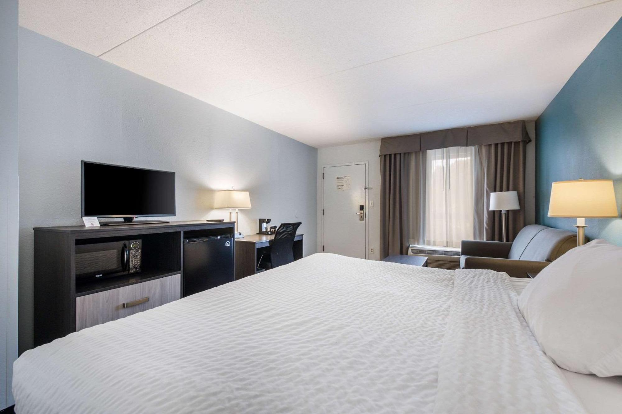 Clarion Inn Cleveland Near University Bagian luar foto
